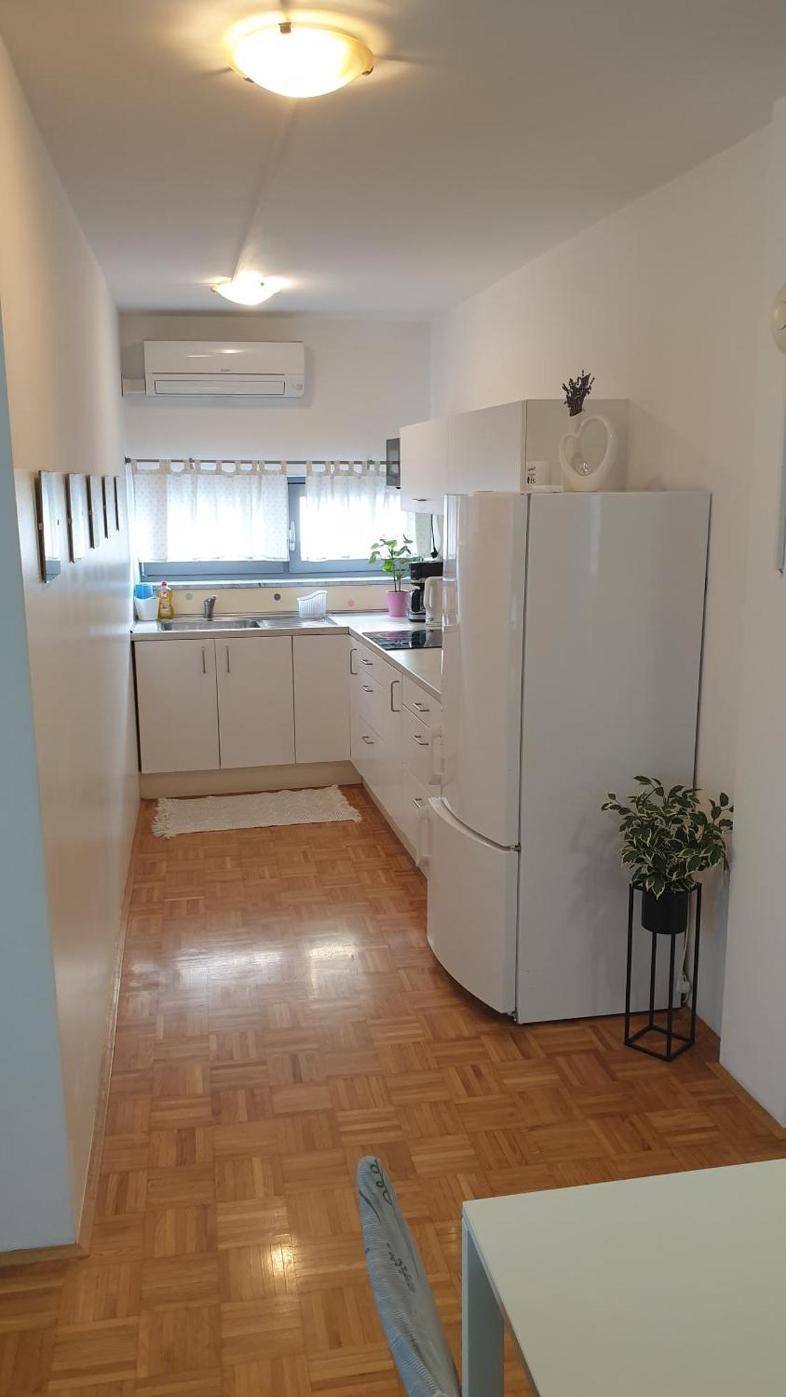 Apartment EMMA Ljubljana - FREE parking, AC, Wifi Ruang foto